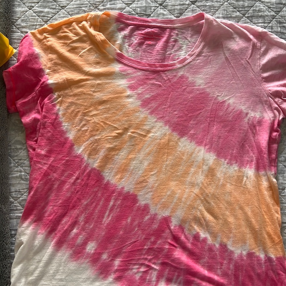 Vineyard vines top